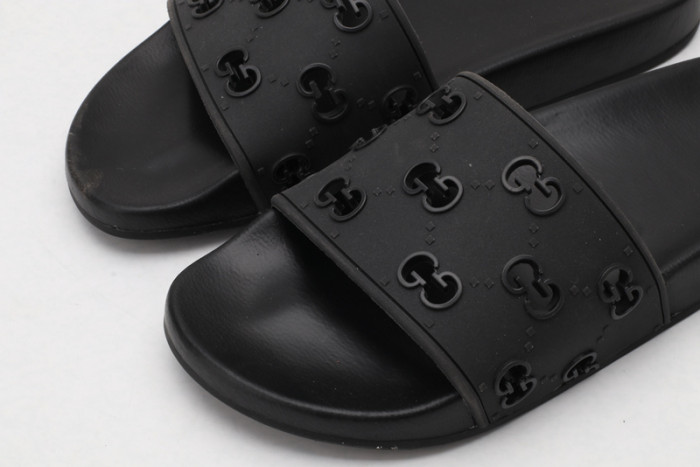 Gv*c sandals