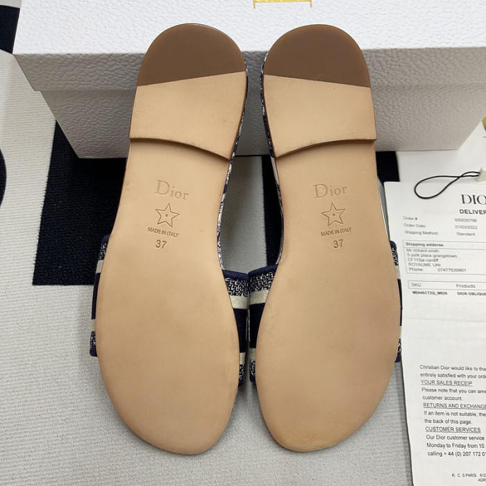 D10r sandal