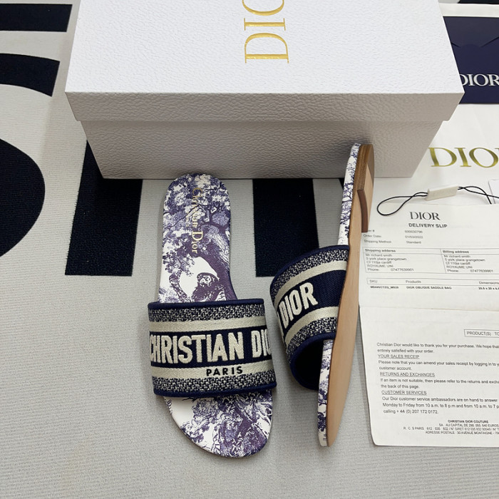 D10r sandal