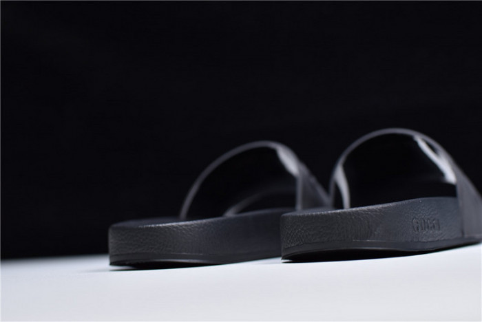 Gv*c sandals