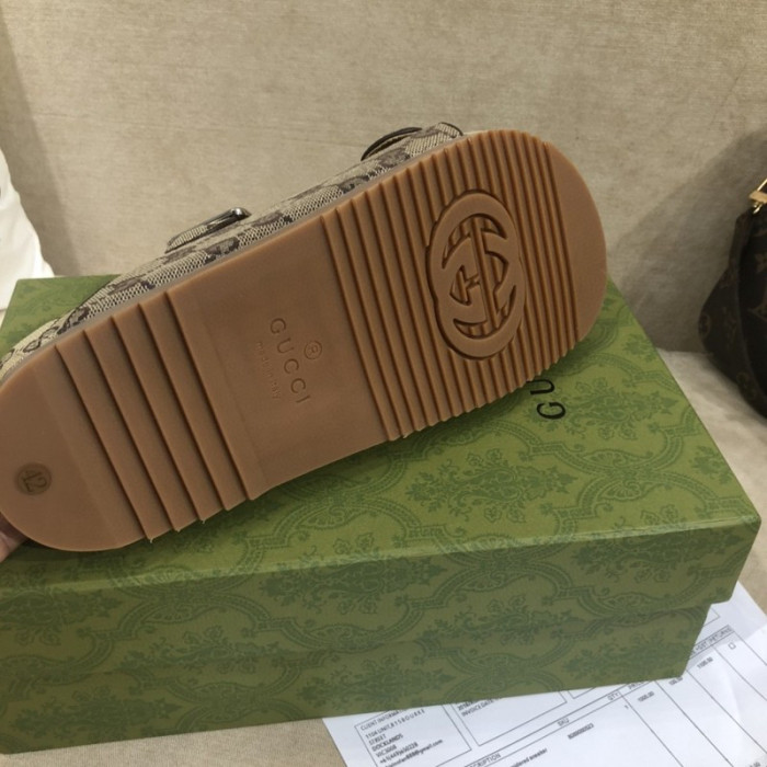 Gv*c sandals