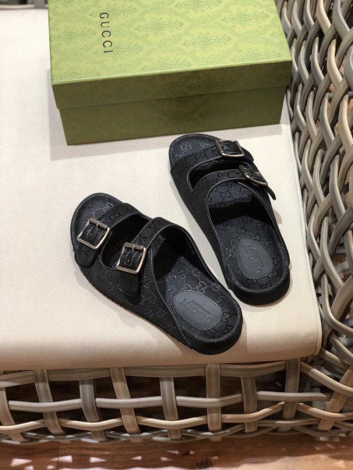 Gv*c sandals