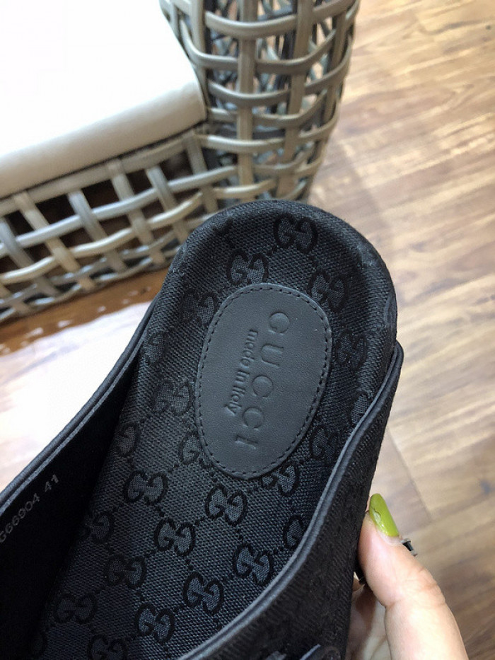 Gv*c sandals