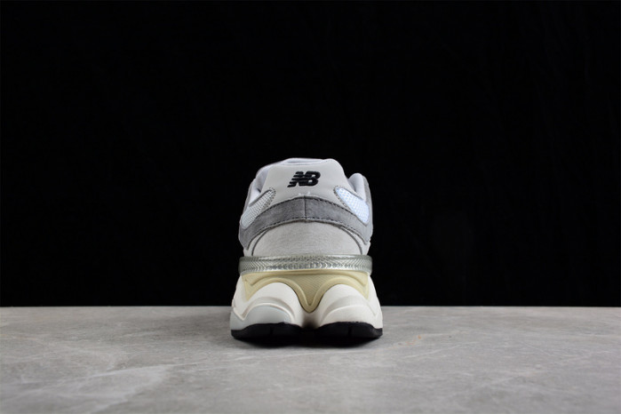 new Ba1an*e 9060 rain cloud grey