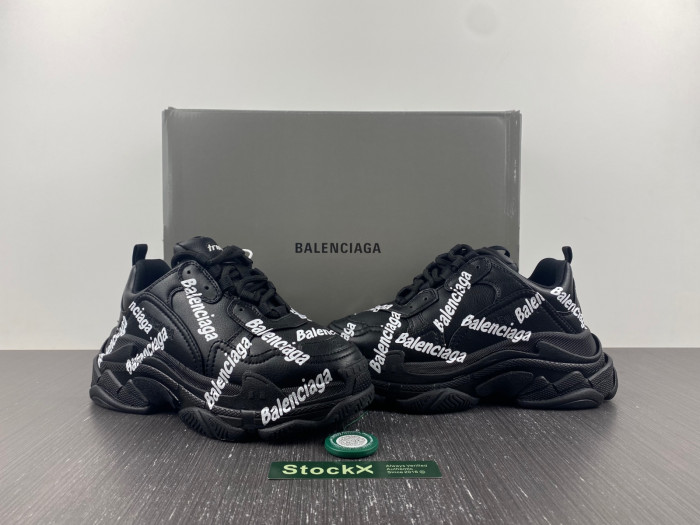 blcg sneaker triple.s.black 536737 w2fab1090