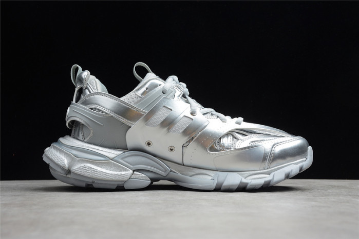 Ba1en*iaga track trainer full silver matllic 542023w2fs38100