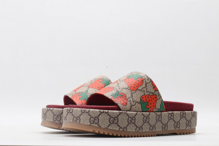 Gv*c sandals