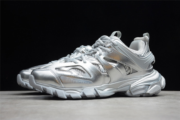 Ba1en*iaga track trainer full silver matllic 542023w2fs38100