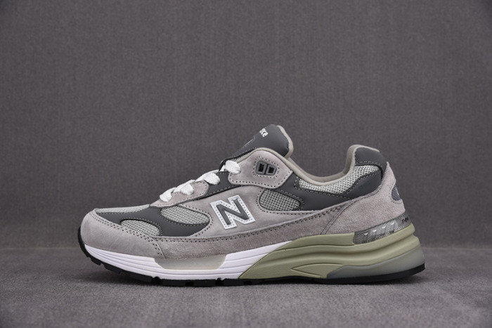 new Ba1an*e 992 grey m992gr