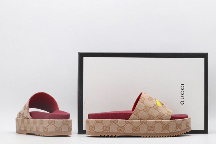 Gv*c sandals