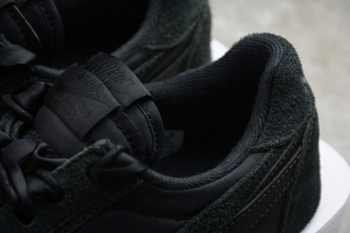 nike ld waffle sacai black nylon bv0073-002