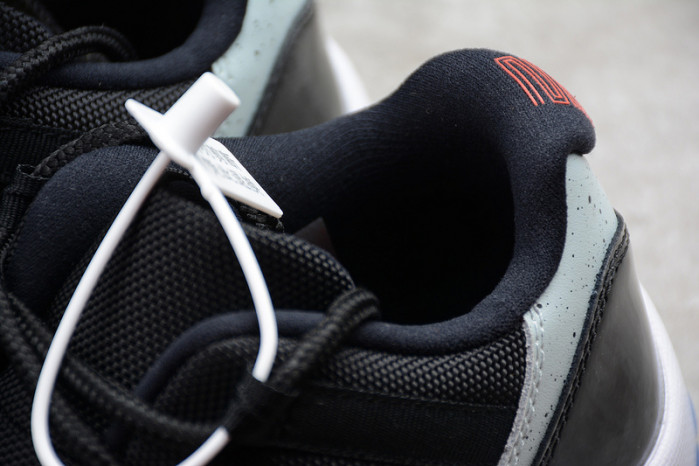 D10r b30 sneaker