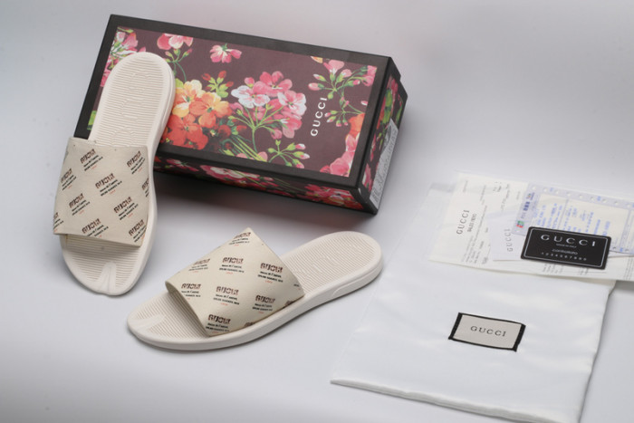 Gv*c sandals
