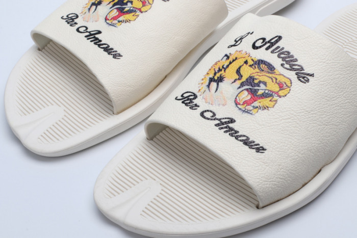 Gv*c sandals
