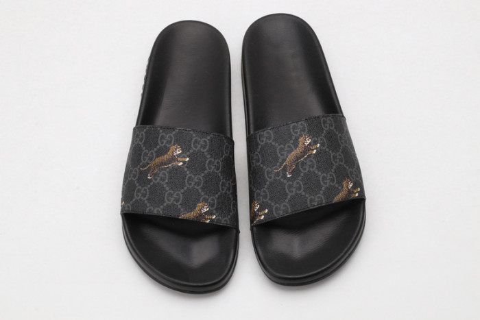 Gv*c sandals
