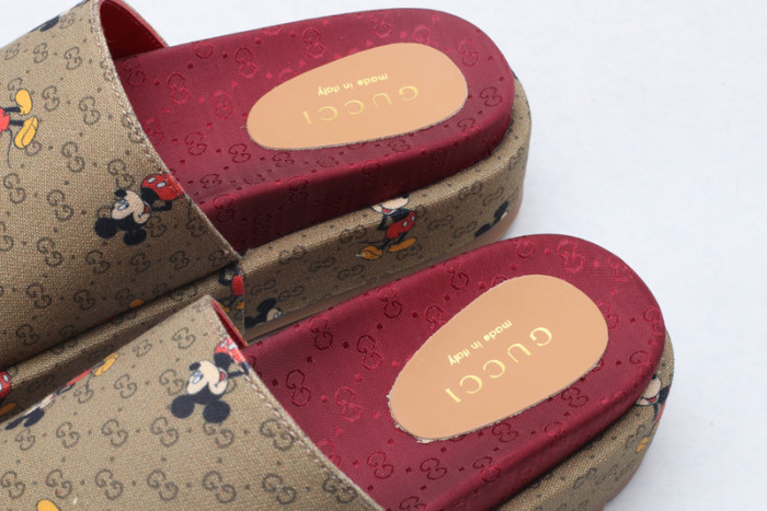 Gv*c sandals