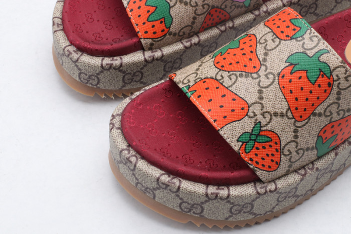 Gv*c sandals