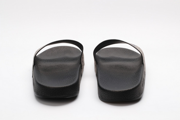 Gv*c sandals