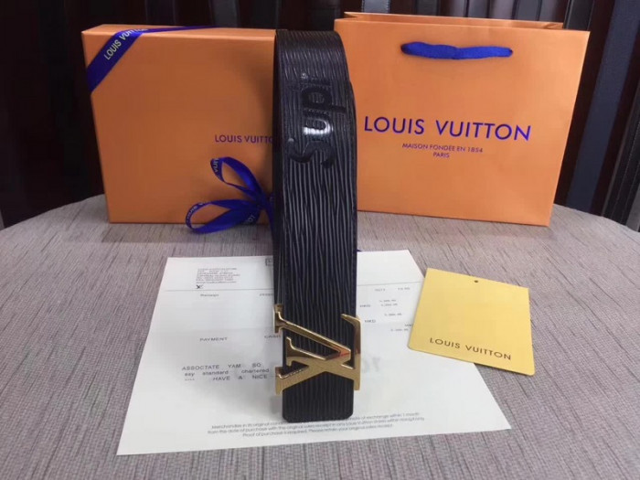 l0vis Vvtt0n belts