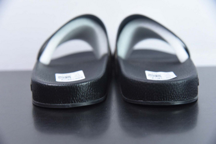 Gv*c sandals