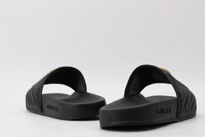 Gv*c sandals