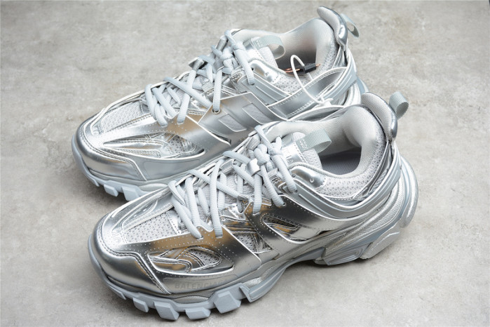 Ba1en*iaga track trainer full silver matllic 542023w2fs38100