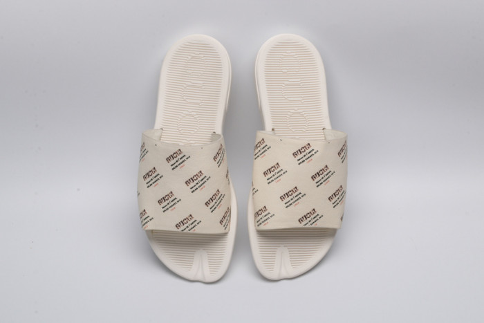 Gv*c sandals