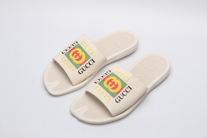 G*u*i sandals