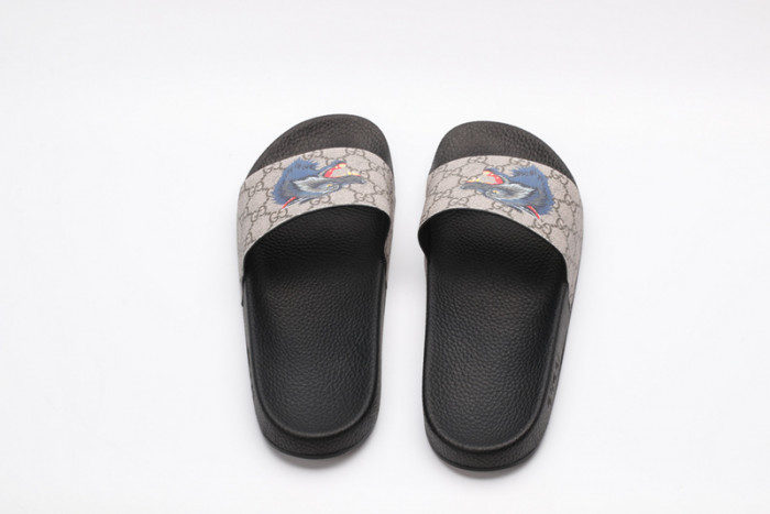 Gv*c sandals