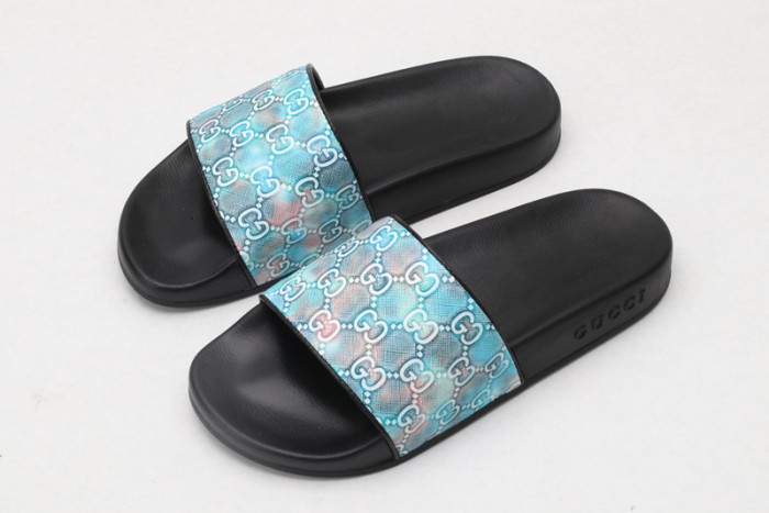 G*u*i sandals