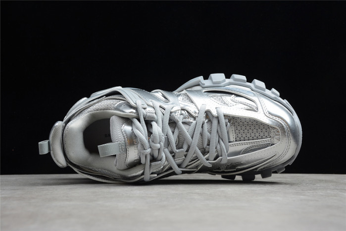 Ba1en*iaga track trainer full silver matllic 542023w2fs38100
