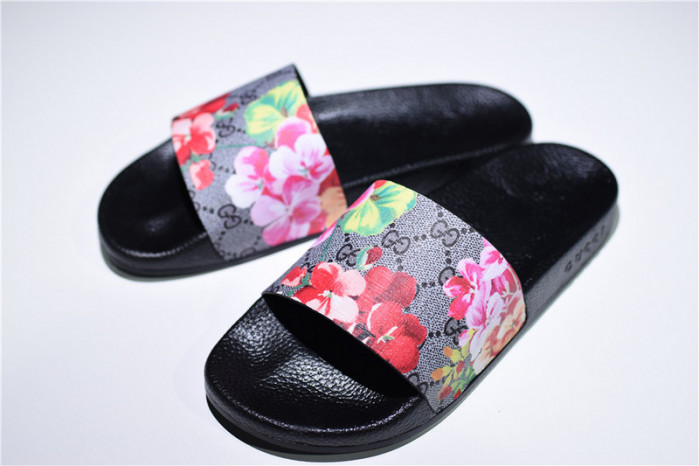 Gv*c sandals