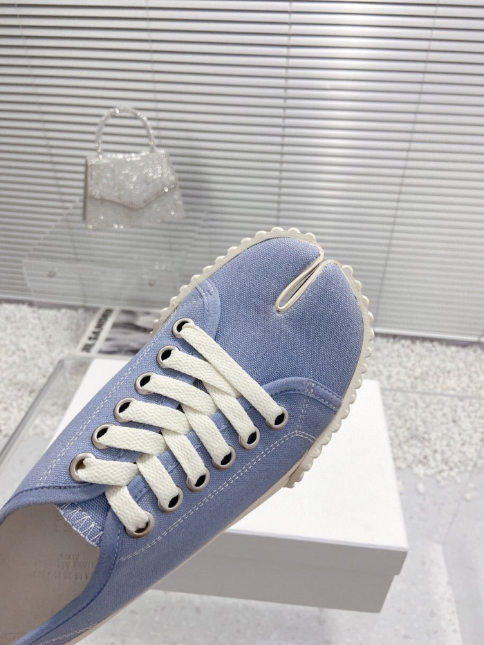 ma*s*n Ma*i*la tabi shoes
