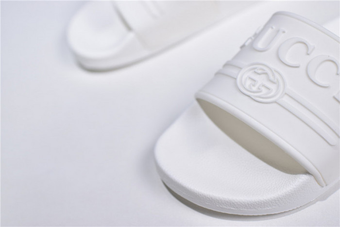 Gv*c sandals