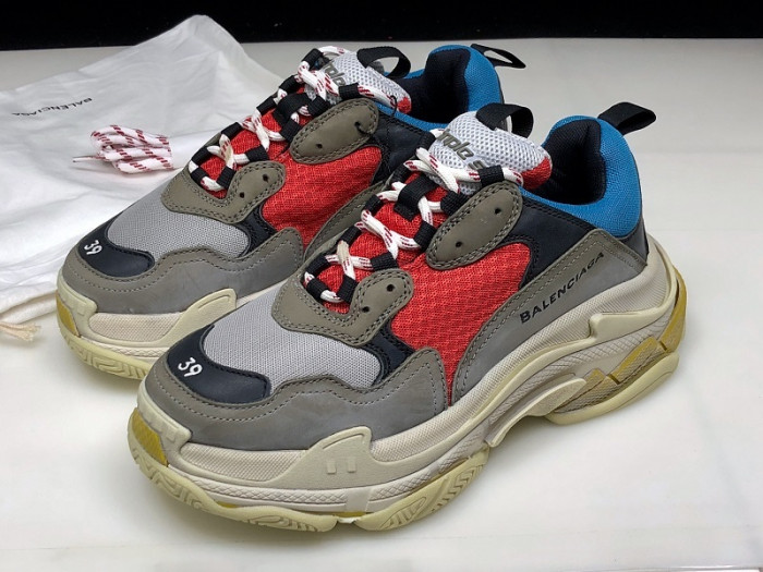 blcg sneaker triple.s.gomma 490673-w06e3-4365