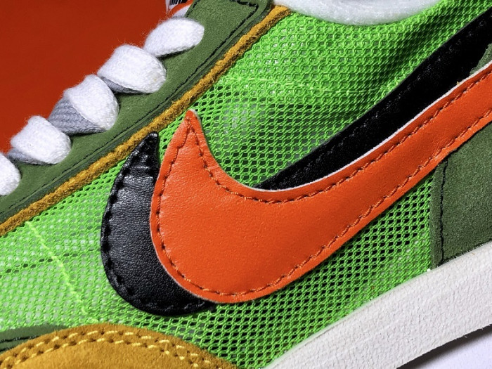 nike ld waffle sacai green gusto bv0073-300