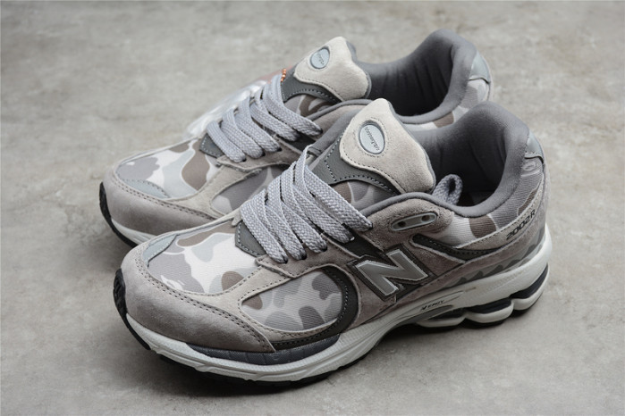 new Ba1an*e 2002r bape grey m2002rbg