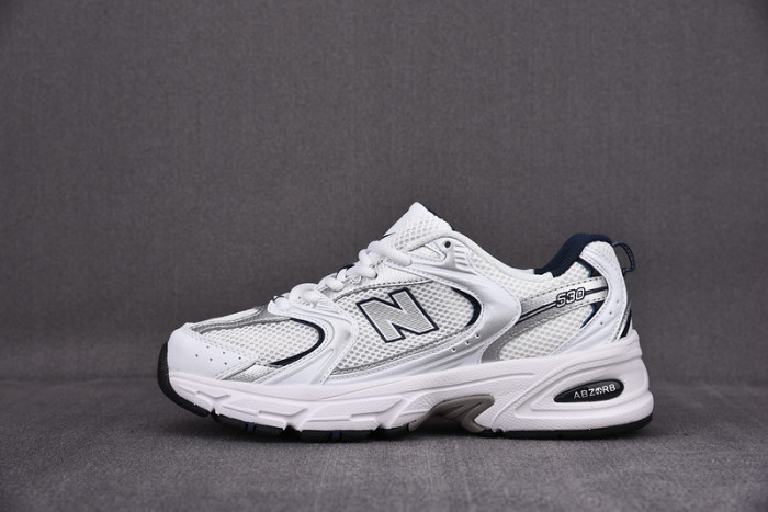 new Ba1an*e 530 white silver navy mr530sg