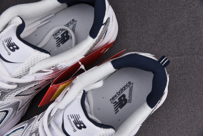 new Ba1an*e 530 white silver navy mr530sg