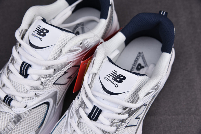 new Ba1an*e 530 white silver navy mr530sg