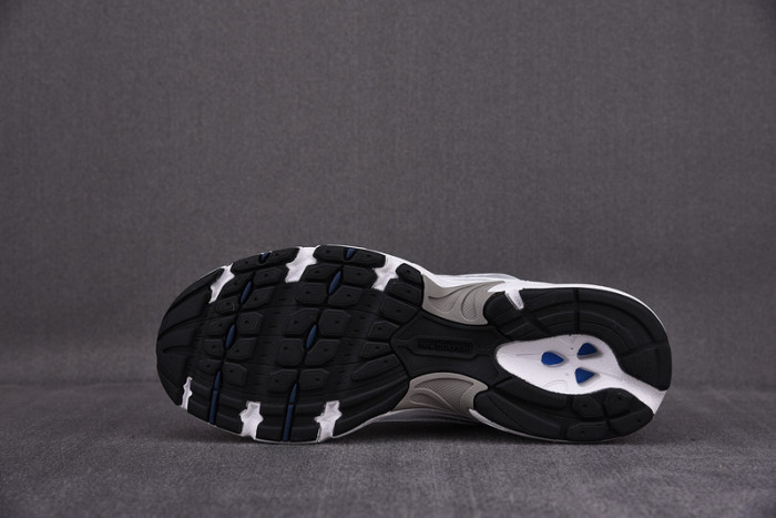 new Ba1an*e 530 white silver navy mr530sg